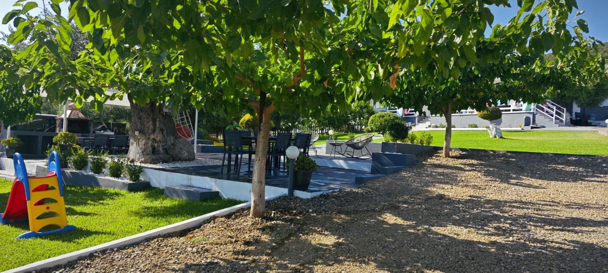 Garlis Apartments Псакудія Екстер'єр фото